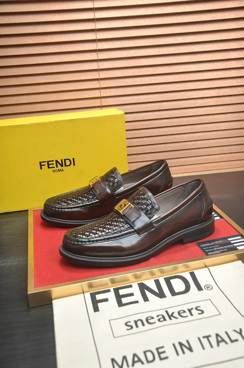 Men's shoes 💰500💶 [FENDI] The latest high-end men's shoes in Hong Kong! Original quality. The upper is made of imported cowhide material and cowhide lining! Super comfortable on the foot, original wear-resistant outsole, luxurious, fashionable, casual and versatile! Size: 38-45 (45 customized)